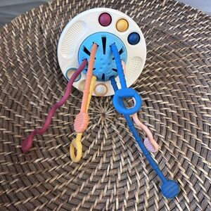 6-36 mos old Sensory Toys Silicone Pulling Toy Travel Toy Montessori neutral UFO